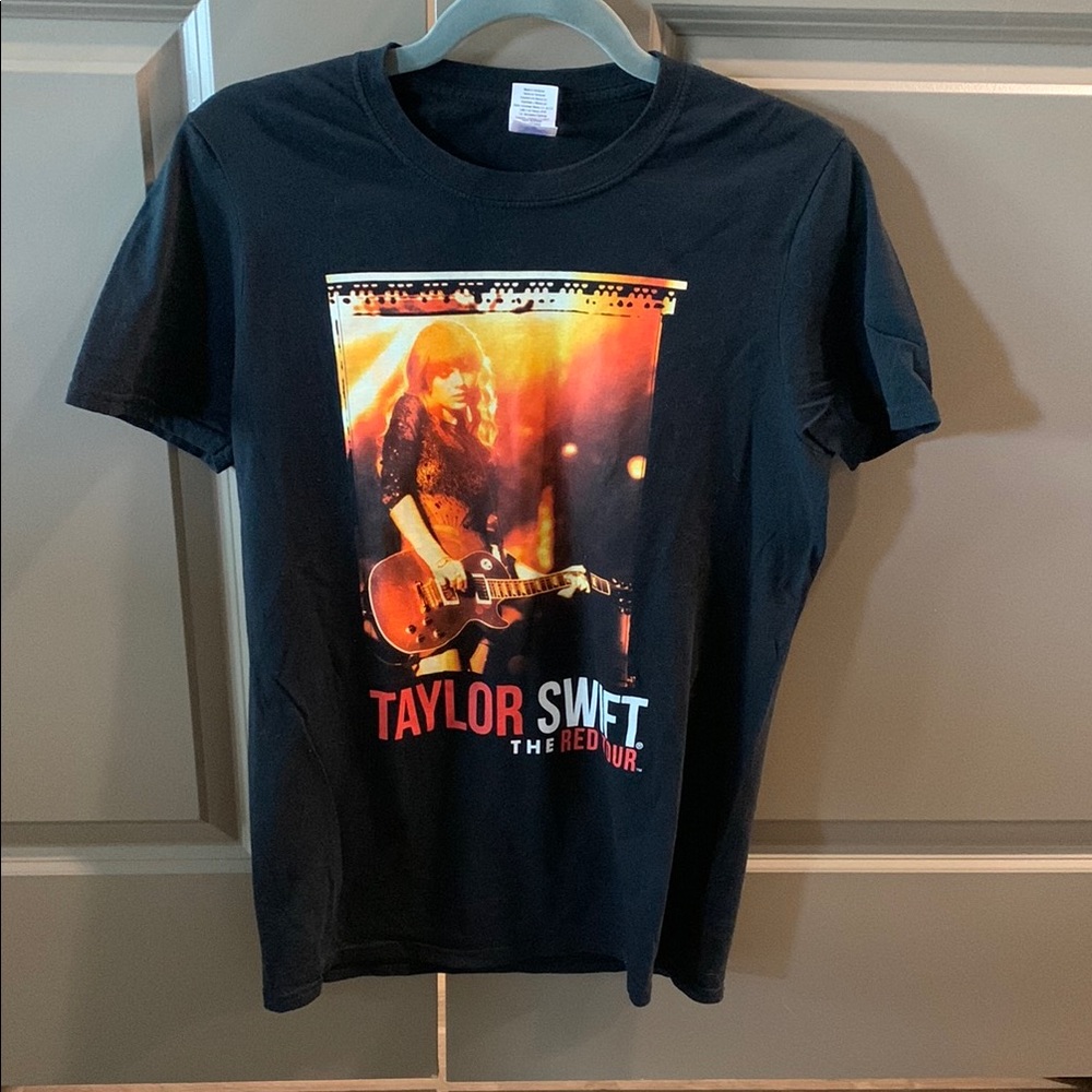 Taylor Swift The RED Tour Official Concert T-Shirt
